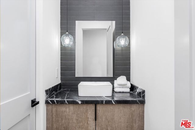 14602 Morrison Street, Sherman Oaks, CA 91403