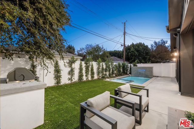 14602 Morrison Street, Sherman Oaks, CA 91403