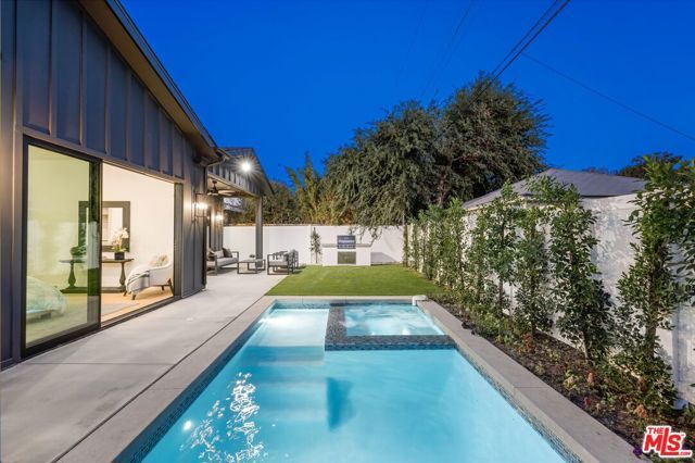 14602 Morrison Street, Sherman Oaks, CA 91403