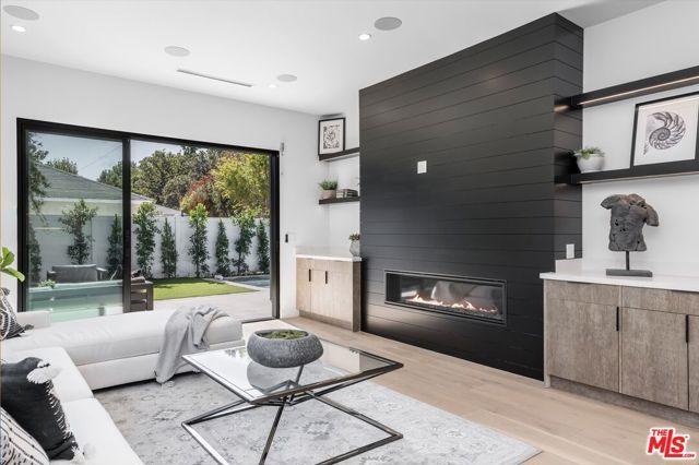 14602 Morrison Street, Sherman Oaks, CA 91403