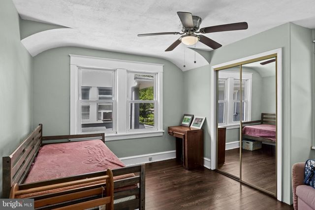 25 E CLINTON AVE, Oaklyn, NJ 08107