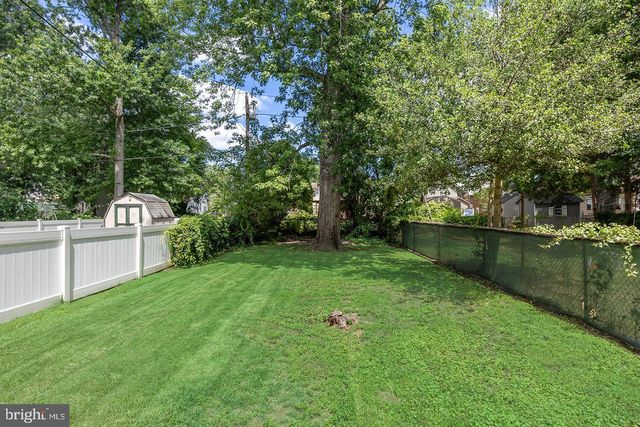 25 E CLINTON AVE, Oaklyn, NJ 08107