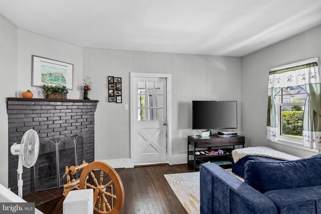 25 E CLINTON AVE, Oaklyn, NJ 08107