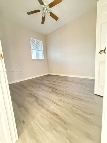 978 NE 42nd Pl 978, Homestead, FL 33033