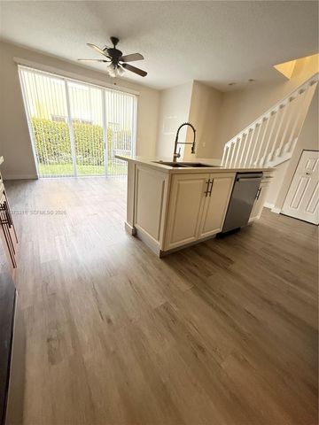 978 NE 42nd Pl 978, Homestead, FL 33033