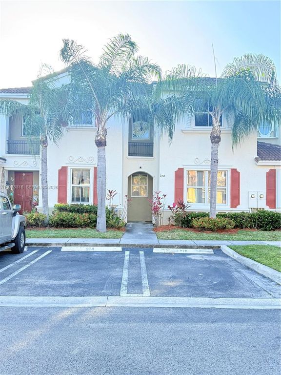 978 NE 42nd Pl 978, Homestead, FL 33033