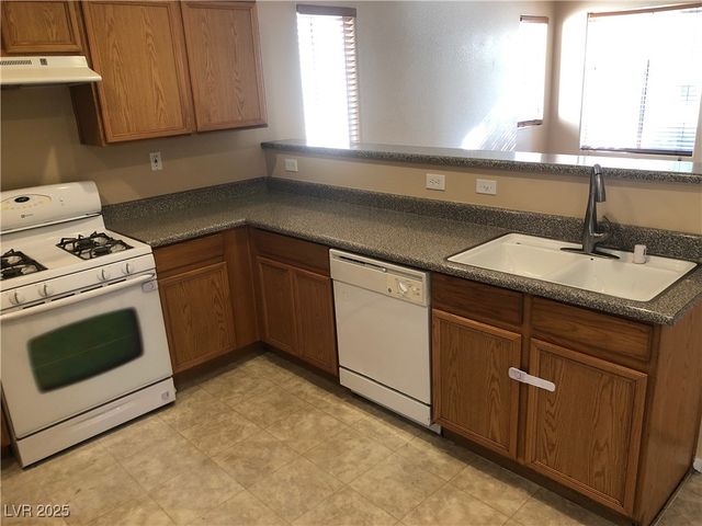 842 Trout Stream Court, Henderson, NV 89052