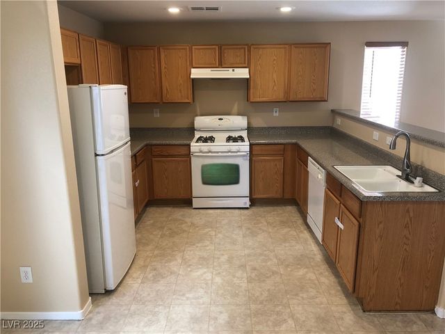 842 Trout Stream Court, Henderson, NV 89052