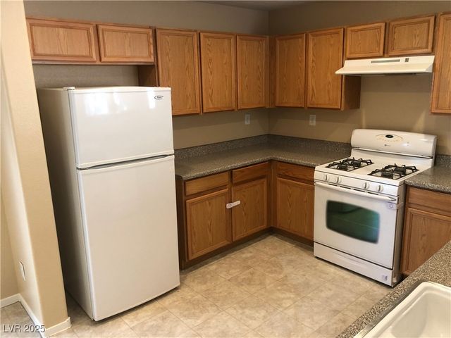 842 Trout Stream Court, Henderson, NV 89052