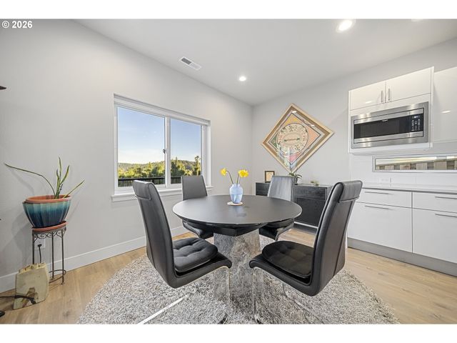 9970 Se Wood Fern St, Happy Valley, OR 97086