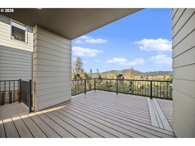 9970 Se Wood Fern St, Happy Valley, OR 97086