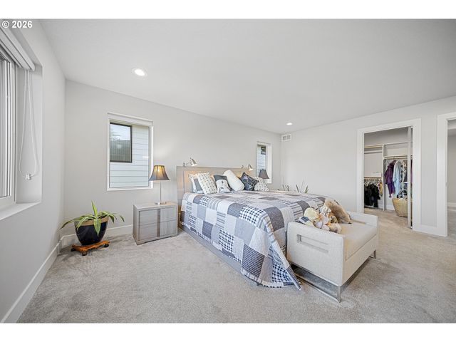 9970 Se Wood Fern St, Happy Valley, OR 97086