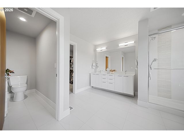 9970 Se Wood Fern St, Happy Valley, OR 97086