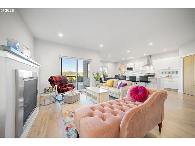 9970 Se Wood Fern St, Happy Valley, OR 97086