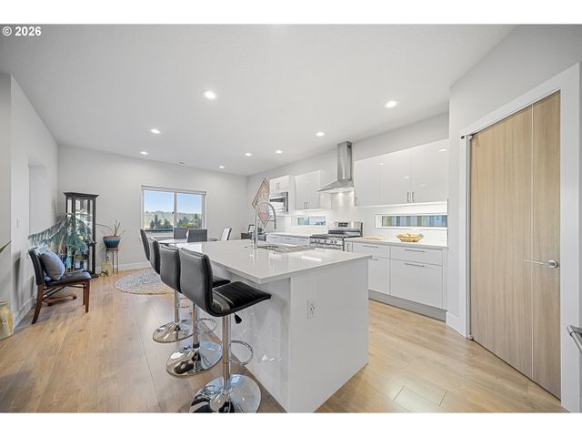 9970 Se Wood Fern St, Happy Valley, OR 97086