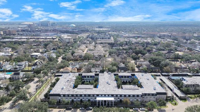 2601 Bellefontaine Street B219, Houston, TX 77025