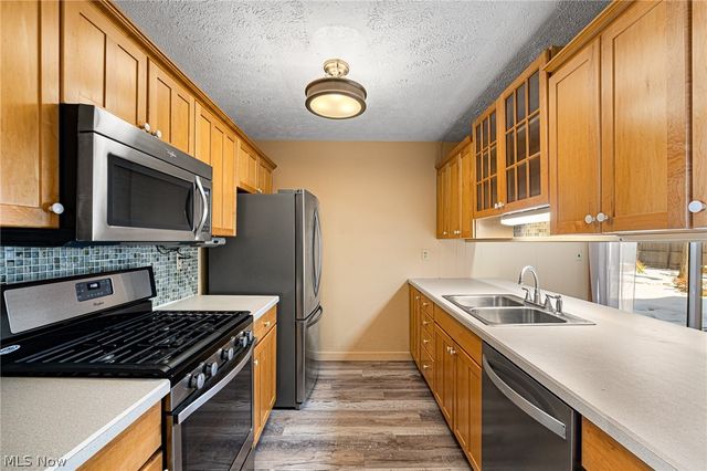 17338 Ridge Creek Road, Strongsville, OH 44136