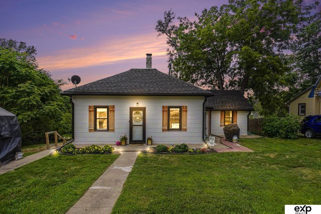 730 S 10th Street, Plattsmouth, NE 68048
