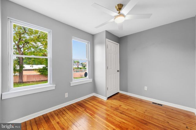 30 N RIDGEWAY AVE, Glenolden, PA 19036