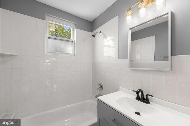 30 N RIDGEWAY AVE, Glenolden, PA 19036
