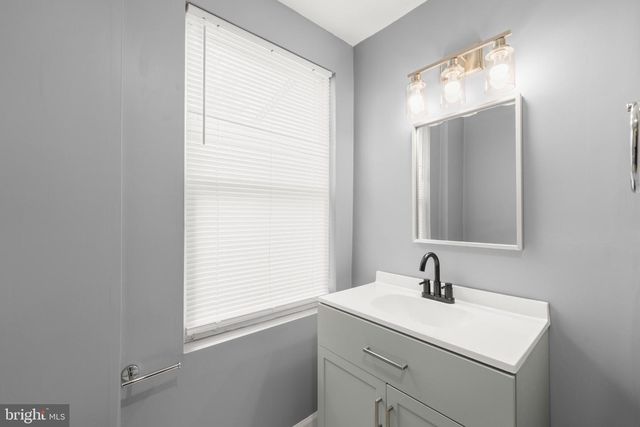 30 N RIDGEWAY AVE, Glenolden, PA 19036