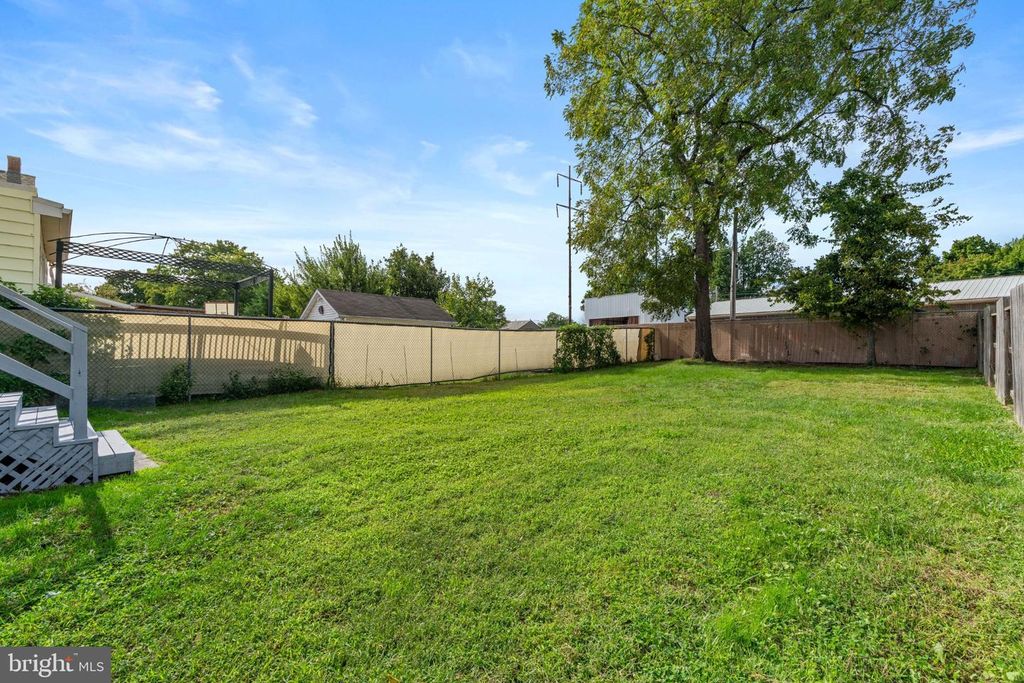 30 N RIDGEWAY AVE, GLENOLDEN, PA 19036 — photo 3