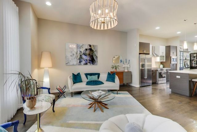 1632 W Ohio Street, Chicago, IL 60622