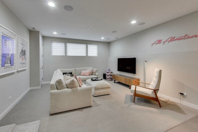 1632 W Ohio Street, Chicago, IL 60622