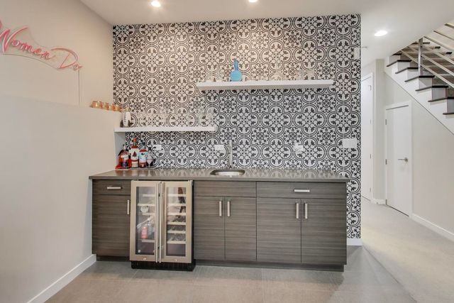 1632 W Ohio Street, Chicago, IL 60622