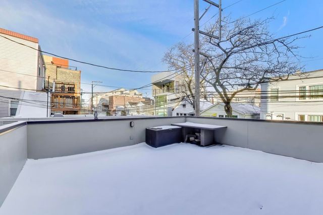 1632 W Ohio Street, Chicago, IL 60622