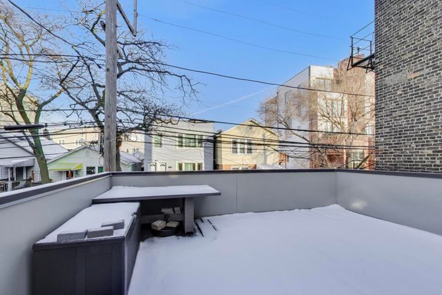 1632 W Ohio Street, Chicago, IL 60622