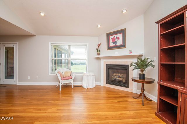 1616 Ellis Woods Loop, Sevierville, TN 37876