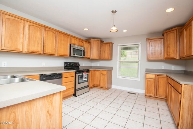1616 Ellis Woods Loop, Sevierville, TN 37876
