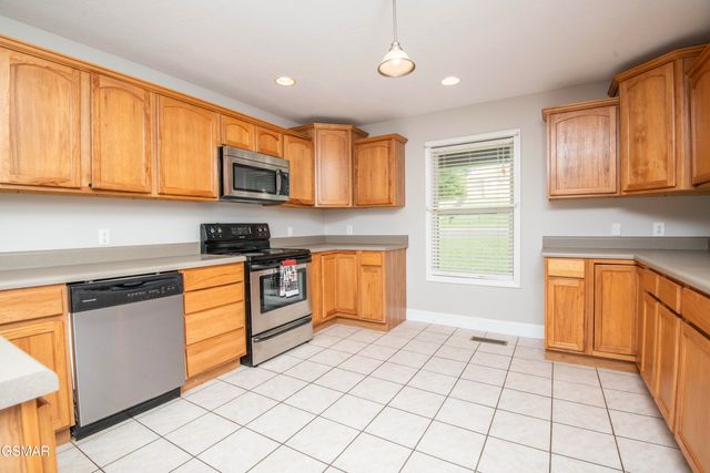 1616 Ellis Woods Loop, Sevierville, TN 37876