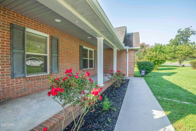1616 Ellis Woods Loop, Sevierville, TN 37876