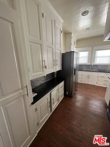 1404 S St. Andrews Place, Los Angeles, CA 90019