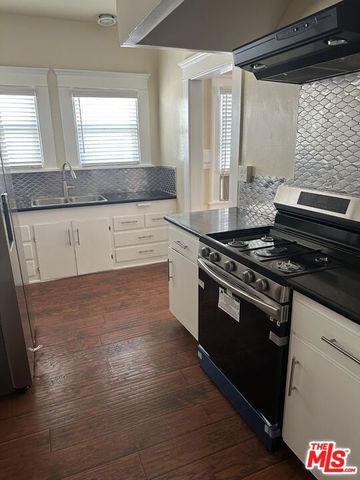 1404 S St. Andrews Place, Los Angeles, CA 90019