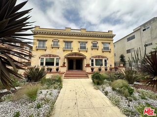 1404 S St. Andrews Place, Los Angeles, CA 90019