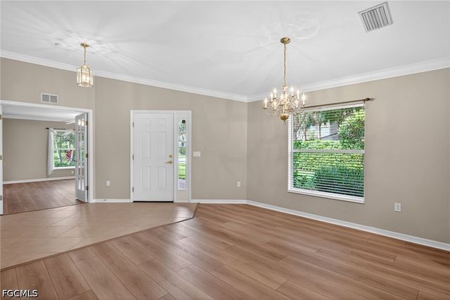 9550 Hemingway LN, Fort Myers, FL 33913