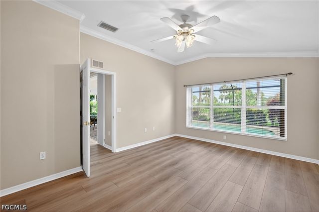 9550 Hemingway LN, Fort Myers, FL 33913