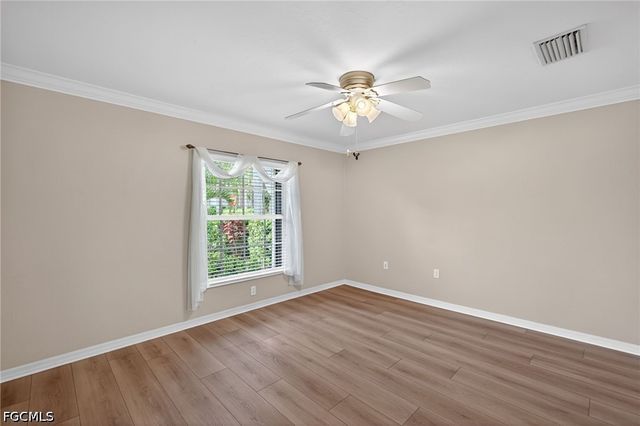 9550 Hemingway LN, Fort Myers, FL 33913