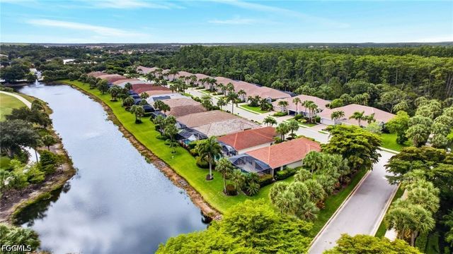 9550 Hemingway LN, Fort Myers, FL 33913