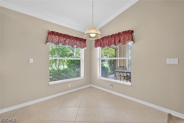 9550 Hemingway LN, Fort Myers, FL 33913
