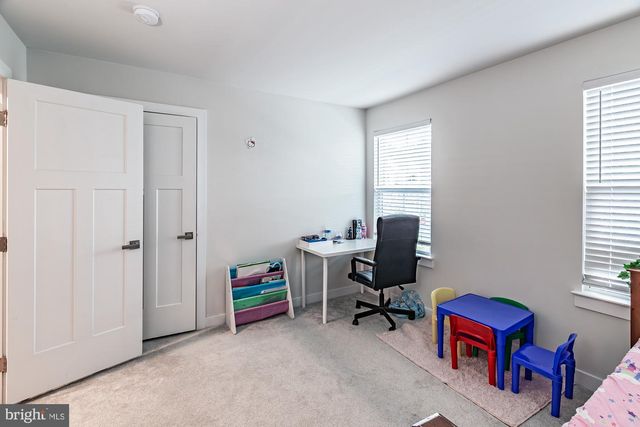 604 LONGLEAF DR, Newark, DE 19702