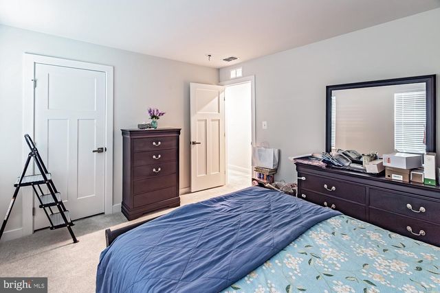 604 LONGLEAF DR, Newark, DE 19702