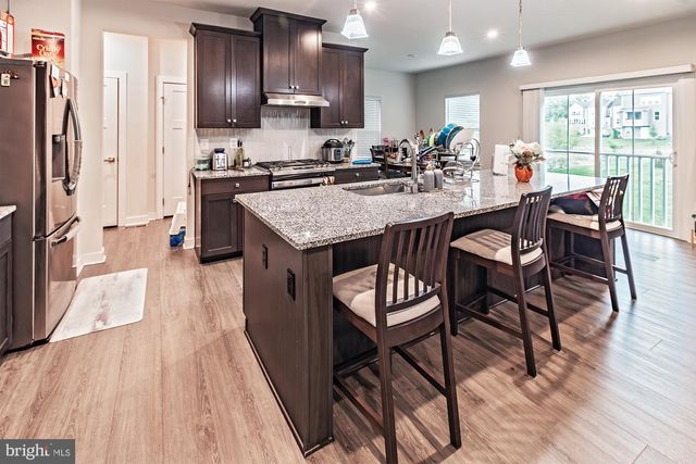 604 LONGLEAF DR, Newark, DE 19702
