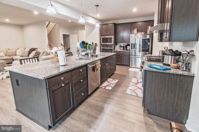 604 LONGLEAF DR, Newark, DE 19702