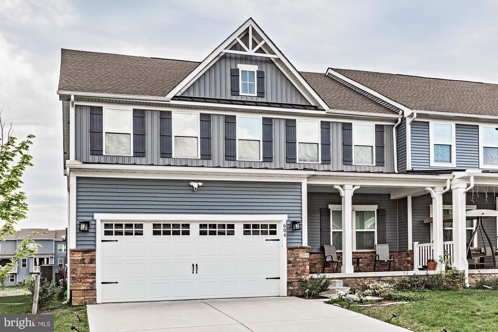 604 LONGLEAF DR, Newark, DE 19702