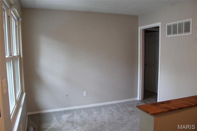 3678 Falcon Avenue, Bridgeton, MO 63044