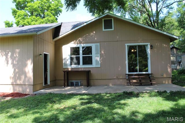 3678 Falcon Avenue, Bridgeton, MO 63044